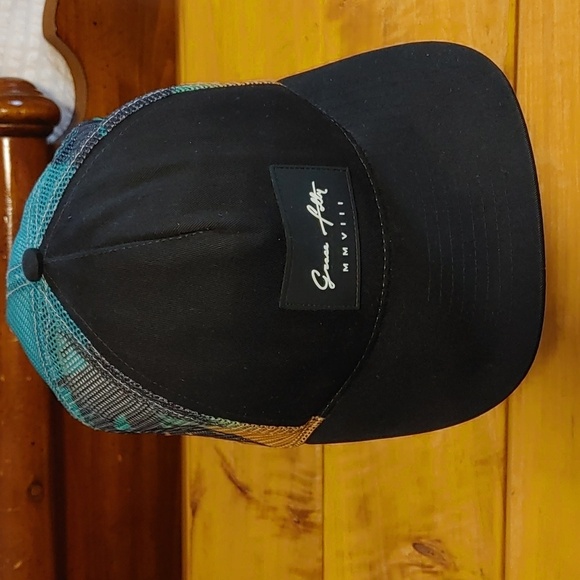 Grace Folly Unisex Trucker Hat Palm Beach Snapback  Mesh Cap MMVIII - Picture 2 of 10